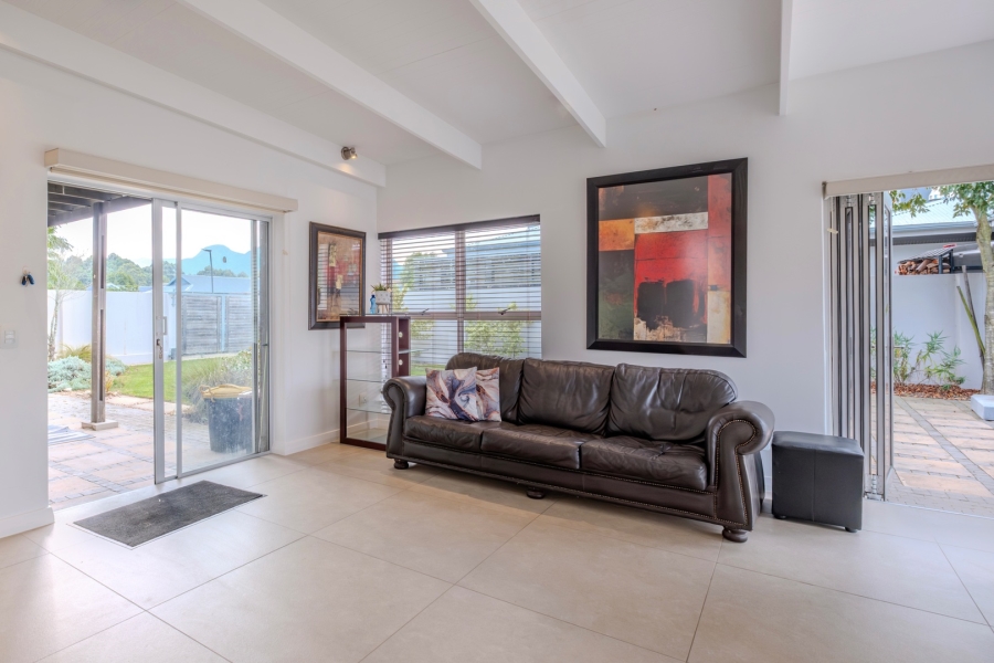 3 Bedroom Property for Sale in Earls Court Lifestyle Estate Western Cape